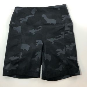 Yogalocious stash short